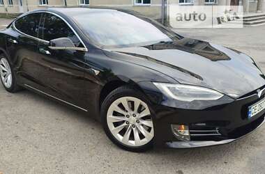 Ліфтбек Tesla Model S 2018 в Косові