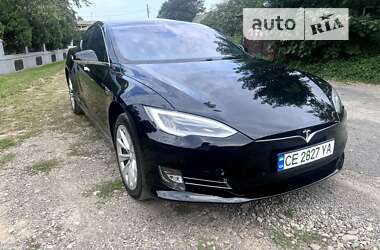 Ліфтбек Tesla Model S 2018 в Косові