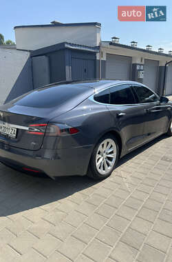 Лифтбек Tesla Model S 2016 в 