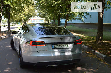 Ліфтбек Tesla Model S 2014 в Житомирі