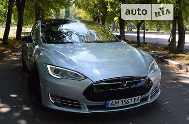 Лифтбек Tesla Model S 2014 в Житомире