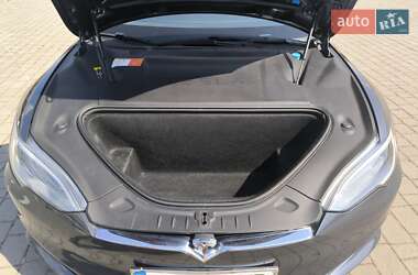 Ліфтбек Tesla Model S 2017 в 