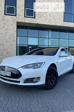 Ліфтбек Tesla Model S 2016 в Хмельницькому