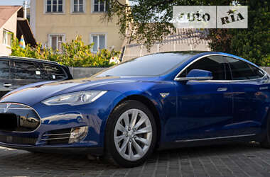 Лифтбек Tesla Model S 2015 в Одессе