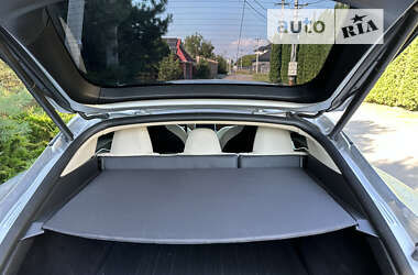 Ліфтбек Tesla Model S 2017 в 