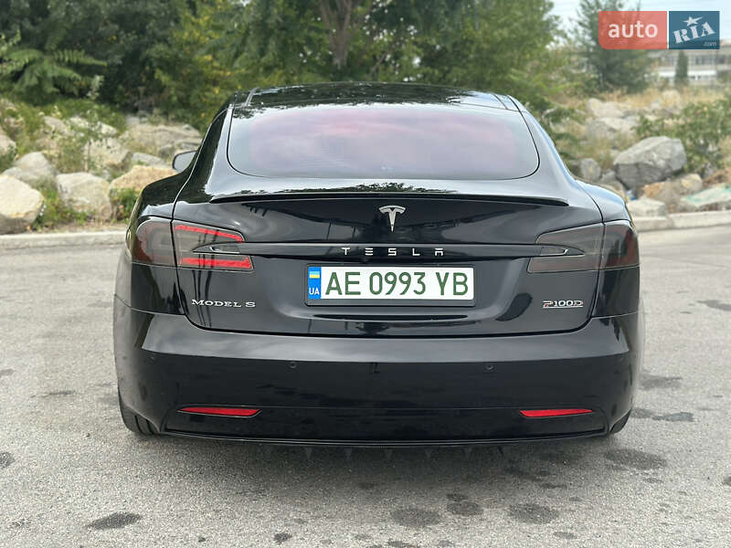 Ліфтбек Tesla Model S 2017 в Дніпрі