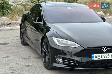 Ліфтбек Tesla Model S 2017 в Дніпрі