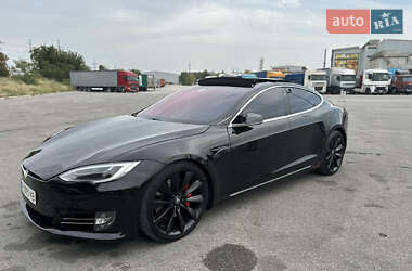 Лифтбек Tesla Model S 2017 в Днепре
