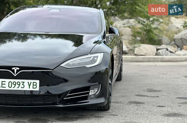 Ліфтбек Tesla Model S 2017 в Дніпрі