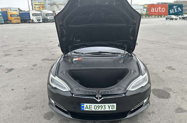 Ліфтбек Tesla Model S 2017 в Дніпрі