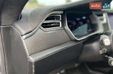 Лифтбек Tesla Model S 2017 в Днепре