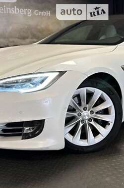 Лифтбек Tesla Model S 2020 в Львове