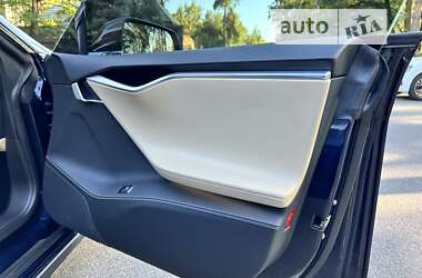 Ліфтбек Tesla Model S 2014 в 