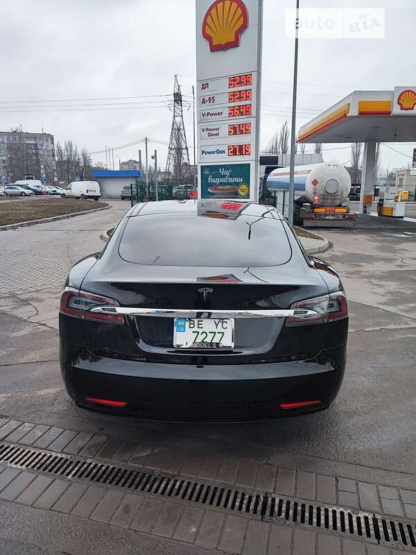 Лифтбек Tesla Model S 2018 в Николаеве