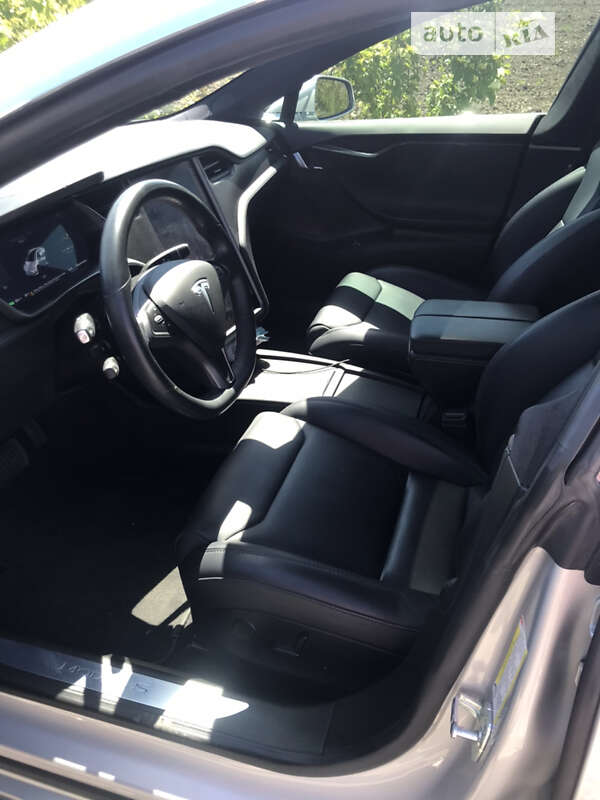 Ліфтбек Tesla Model S 2018 в Луцьку фото 11 Ліфтбек Tesla Model S 2018 в Луцьку