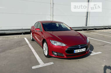 Ліфтбек Tesla Model S 2014 в Києві