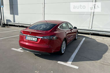 Ліфтбек Tesla Model S 2014 в Києві