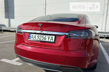 Ліфтбек Tesla Model S 2014 в Києві