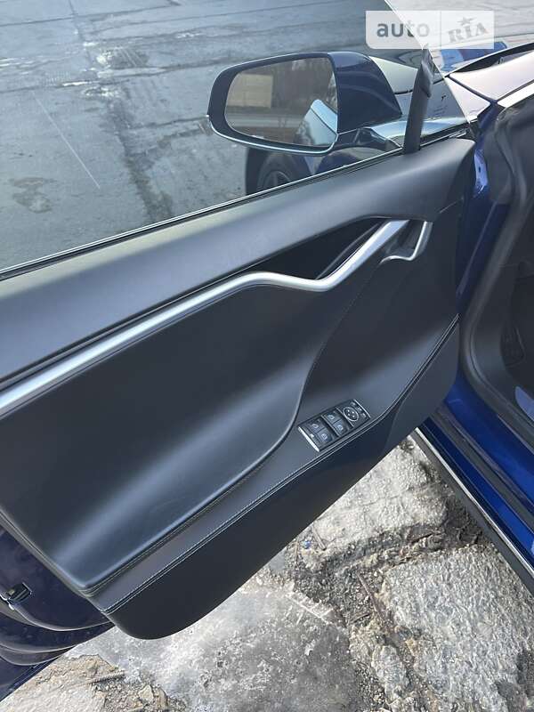 Лифтбек Tesla Model S 2015 в Харькове фото 14 Лифтбек Tesla Model S 2015 в Харькове
