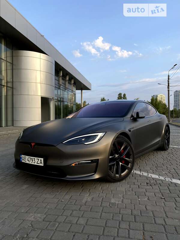 Лифтбек Tesla Model S 2023 в Днепре