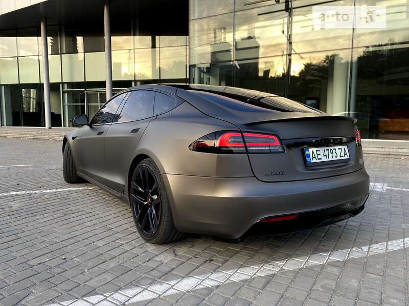 Лифтбек Tesla Model S 2023 в Днепре