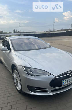 Ліфтбек Tesla Model S 2013 в Городенці