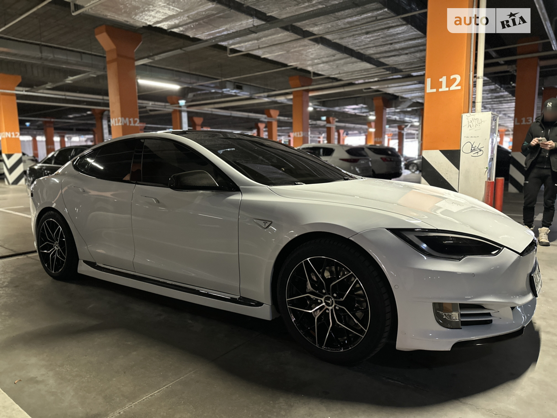 2014 Tesla Model S - мініатюра 5