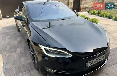 Лифтбек Tesla Model S 2019 в 