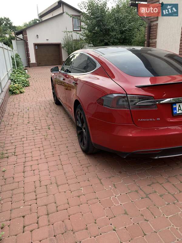 Ліфтбек Tesla Model S 2013 в Києві