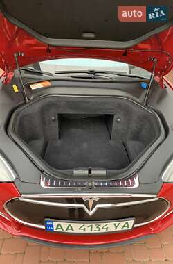 Ліфтбек Tesla Model S 2013 в Києві