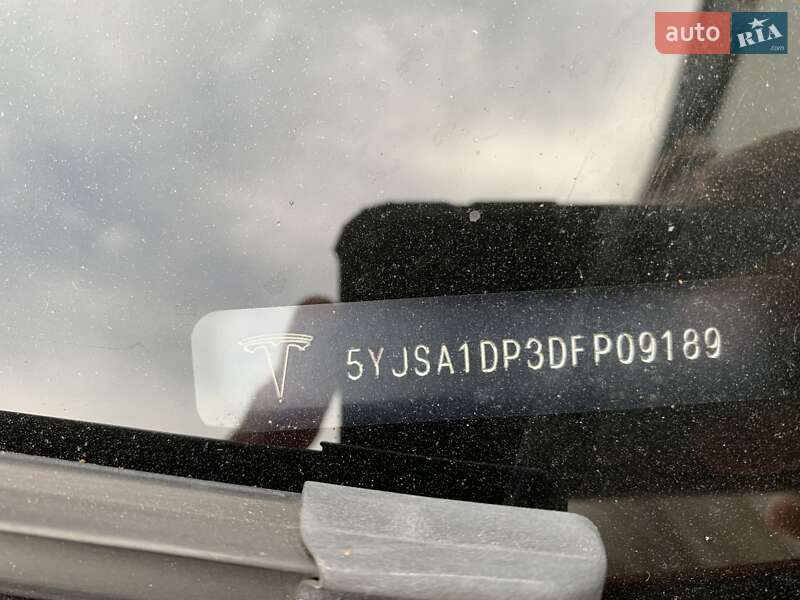 Ліфтбек Tesla Model S 2013 в Києві