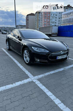 Лифтбек Tesla Model S 2014 в Ивано-Франковске