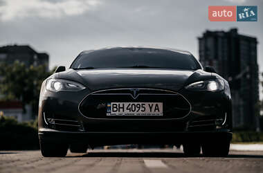 Лифтбек Tesla Model S 2015 в Одессе