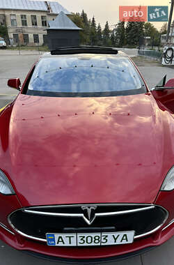 Ліфтбек Tesla Model S 2013 в Тлумачі
