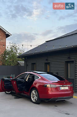 Лифтбек Tesla Model S 2013 в 