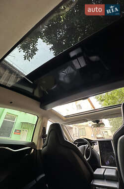 Ліфтбек Tesla Model S 2013 в Тлумачі