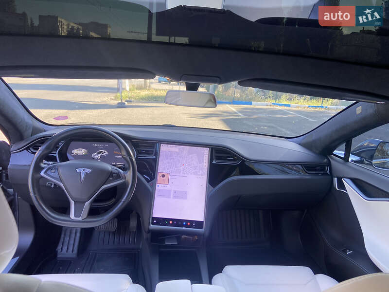 Ліфтбек Tesla Model S 2019 в Одесі