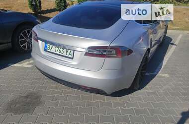 Лифтбек Tesla Model S 2017 в Хмельницком