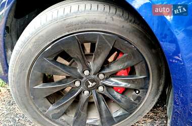 Ліфтбек Tesla Model S 2015 в Києві