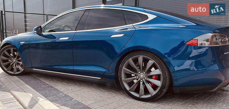 Лифтбек Tesla Model S 2015 в Ивано-Франковске фото 4 Лифтбек Tesla Model S 2015 в Ивано-Франковске