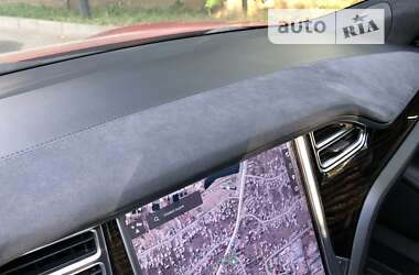 Ліфтбек Tesla Model S 2016 в 