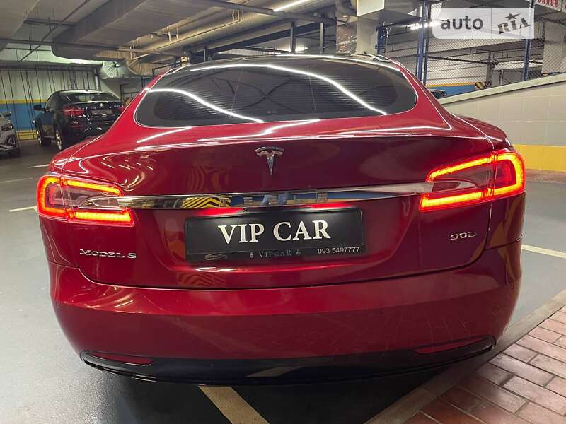 Ліфтбек Tesla Model S 2016 в Києві