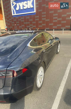 Лифтбек Tesla Model S 2017 в Сумах