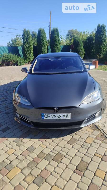 Ліфтбек Tesla Model S 2012 в Чернівцях