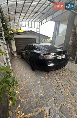 Лифтбек Tesla Model S 2017 в Днепре