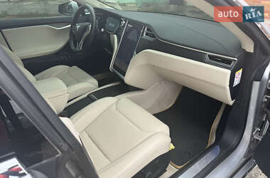 Лифтбек Tesla Model S 2018 в Сарнах