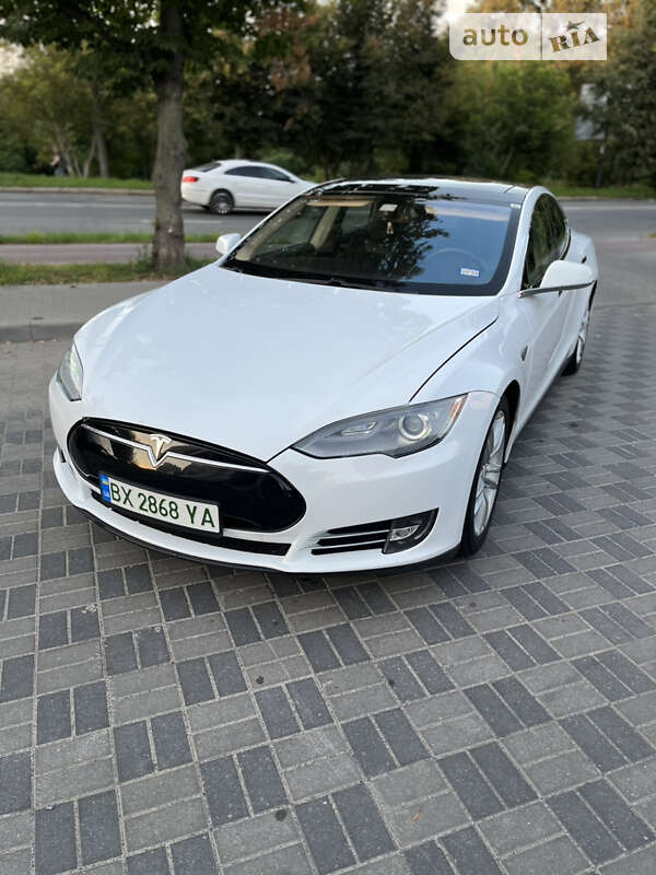 Ліфтбек Tesla Model S 2013 в Хмельницькому