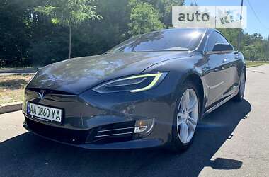 Лифтбек Tesla Model S 2016 в Киеве