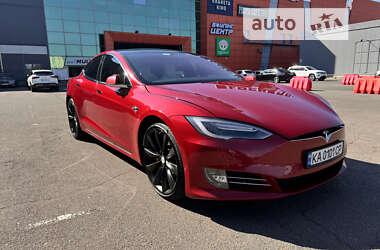 Ліфтбек Tesla Model S 2017 в Києві