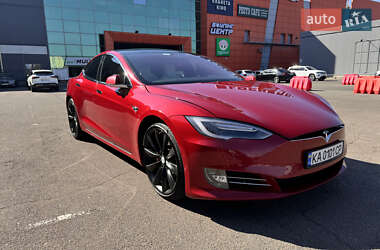 Лифтбек Tesla Model S 2017 в 